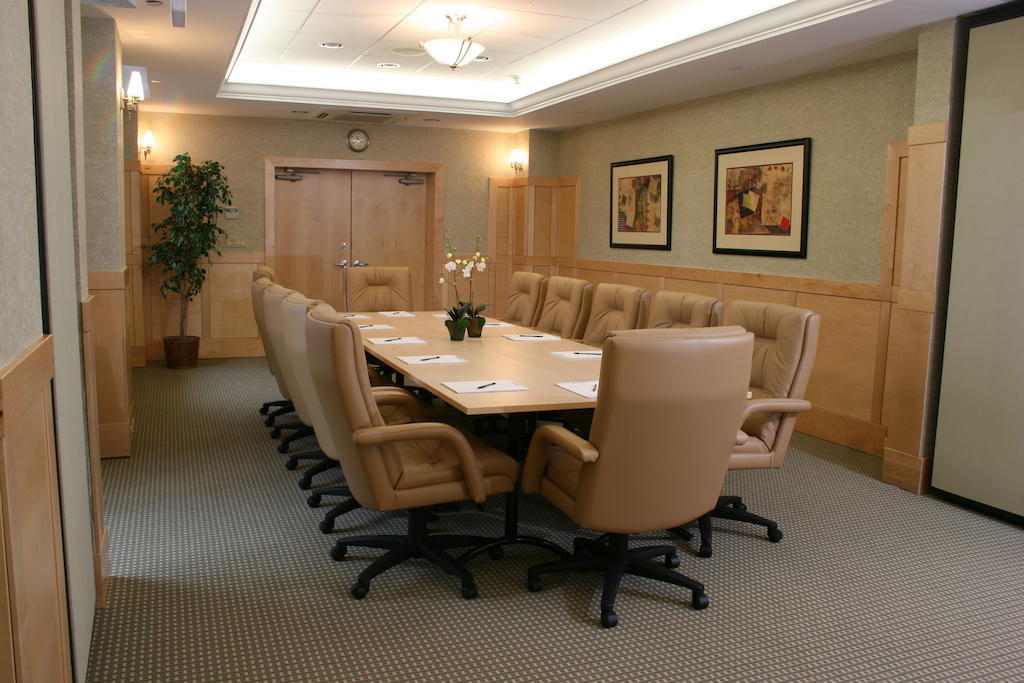 Hotel Montauk Manor Exterior foto A boardroom