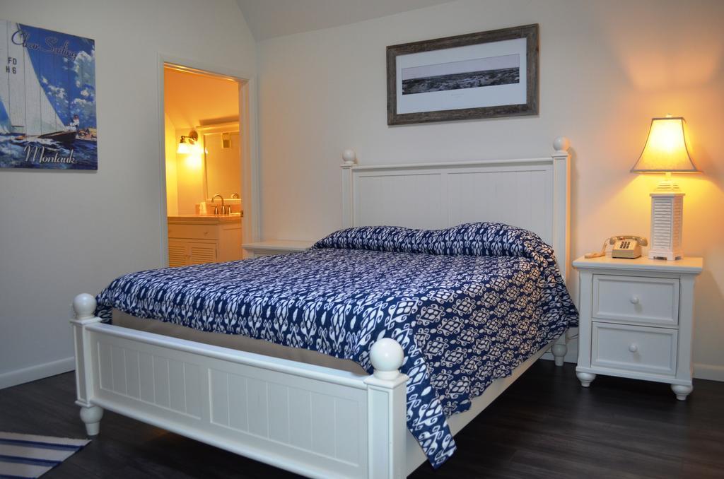 Hotel Montauk Manor Exterior foto A bedroom at the Inn at the Opera